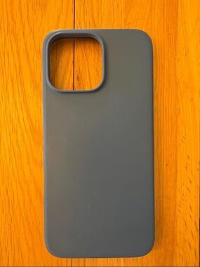 Dark Blue Silicone iPhone 16 Case - Ornato